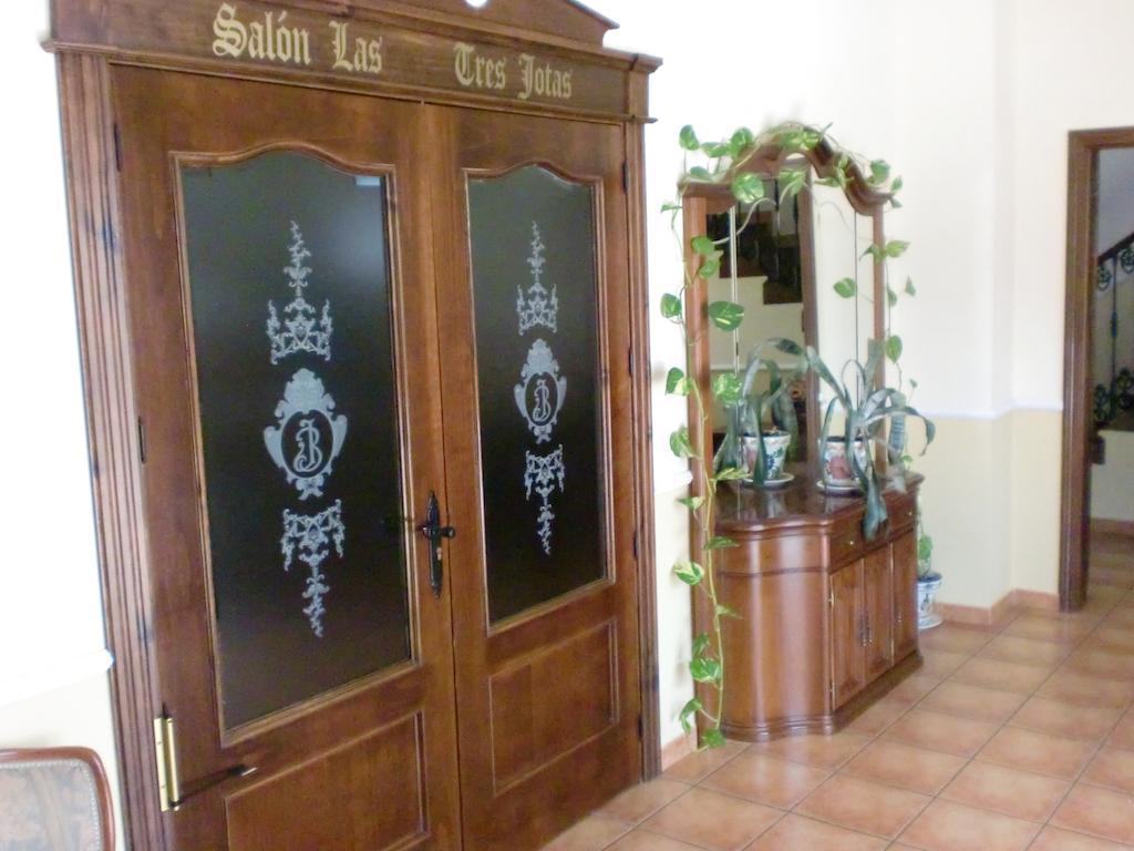 Alcaracejos 拉斯特雷斯霍塔斯旅舍酒店 外观 照片