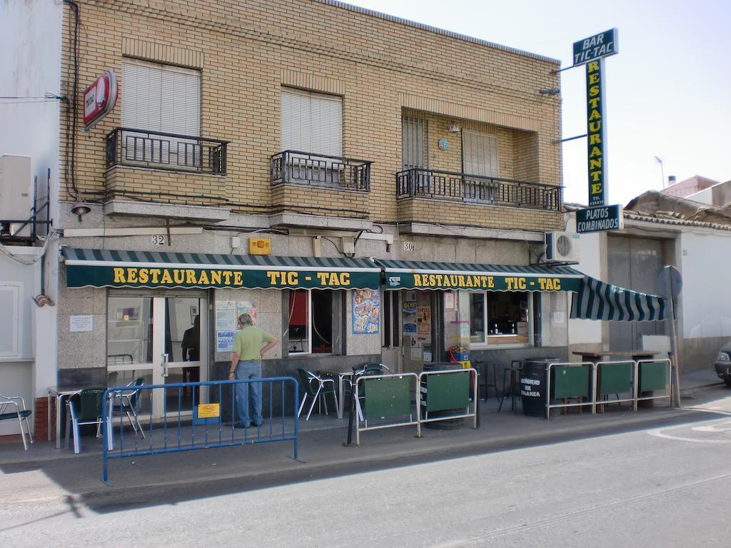 Alcaracejos 拉斯特雷斯霍塔斯旅舍酒店 外观 照片
