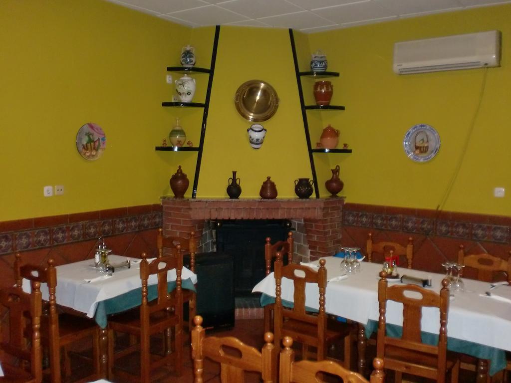 Alcaracejos 拉斯特雷斯霍塔斯旅舍酒店 外观 照片